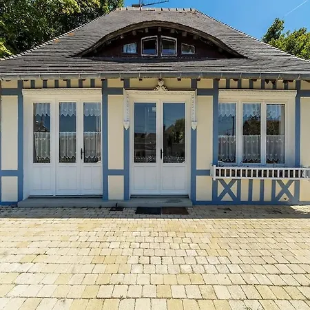 Domaine De La Calotine Classe 4 Etoiles * ديف-سو-مير