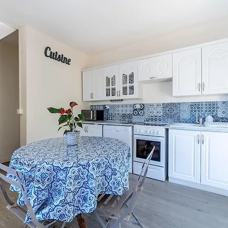 Domaine De La Calotine Classe 4 Etoiles בית נופש