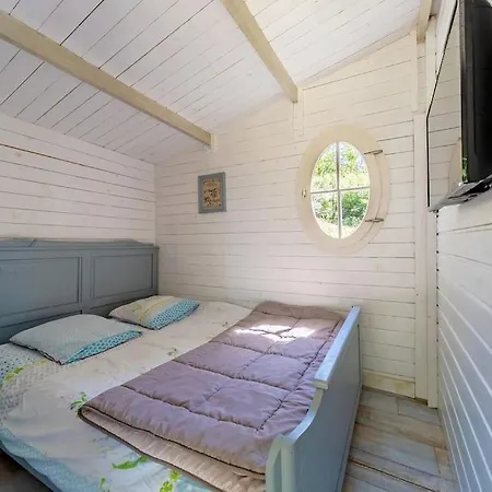 Domaine De La Calotine Classe 4 Etoiles בית נופש *