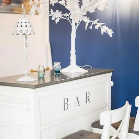 בית נופש Domaine De La Calotine Classe 4 Etoiles *