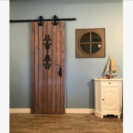 Domaine De La Calotine Classe 4 Etoiles בית נופש