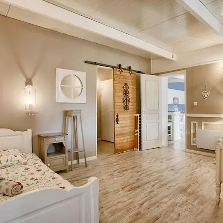 בית נופש Domaine De La Calotine Classe 4 Etoiles