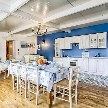 בית נופש Domaine De La Calotine Classe 4 Etoiles *