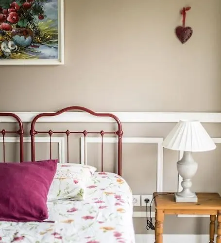 Domaine De La Calotine Classe 4 Etoiles بيت للعطل