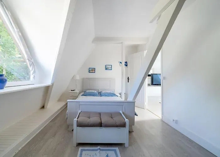 Domaine De La Calotine Classe 4 Etoiles بيت للعطل *