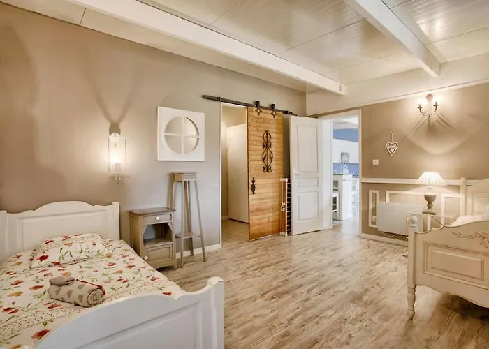 بيت للعطل Domaine De La Calotine Classe 4 Etoiles